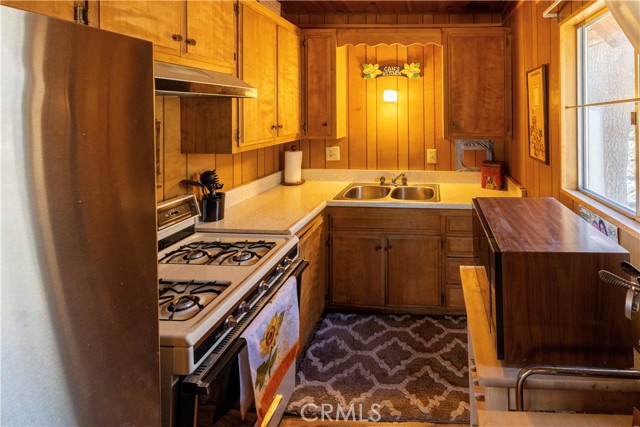 Detail Gallery Image 7 of 31 For 1090 W Alta Vista Ave, Big Bear City,  CA 92314 - 2 Beds | 1 Baths