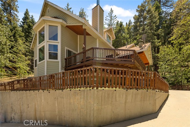 Detail Gallery Image 3 of 37 For 26648 Thunderbird Dr, Lake Arrowhead,  CA 92391 - 3 Beds | 3 Baths