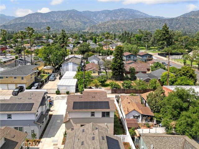 615 E Walnut Avenue, Monrovia CA: https://media.crmls.org/medias/2bf68056-6e40-4f37-b66b-08fc79cf3164.jpg