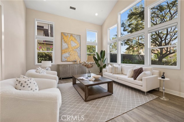 Detail Gallery Image 9 of 68 For 121 Pastel, Irvine,  CA 92618 - 4 Beds | 4/2 Baths