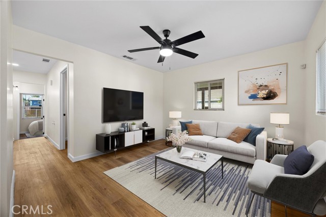 326 Water Street, Bakersfield CA: https://media.crmls.org/medias/2bf6edf6-f966-4cca-a074-b1c6e3886d74.jpg
