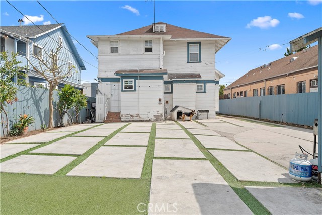 1665 Arlington Avenue, Los Angeles CA: https://media.crmls.org/medias/2bf719e3-af0c-473c-91c8-7f532113fad4.jpg