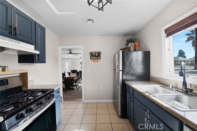 Detail Gallery Image 7 of 44 For 903 Webster, Redlands,  CA 92374 - 4 Beds | 2/1 Baths