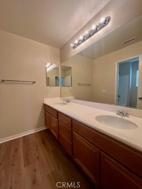 Detail Gallery Image 32 of 37 For 8084 Finch St, Corona,  CA 92880 - 5 Beds | 3 Baths