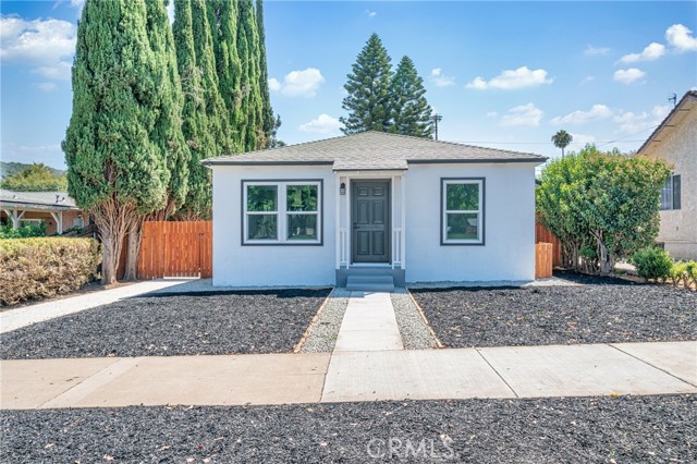 Detail Gallery Image 1 of 39 For 1125 S Merrill St, Corona,  CA 92882 - 3 Beds | 2 Baths