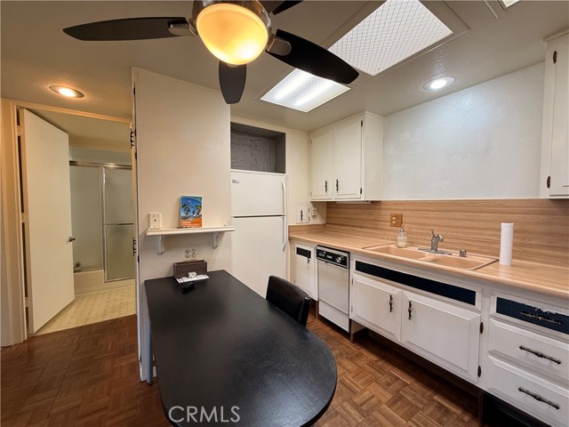 Detail Gallery Image 19 of 29 For 1321 Prestwick Rd 147k,  Seal Beach,  CA 90740 - 2 Beds | 1 Baths