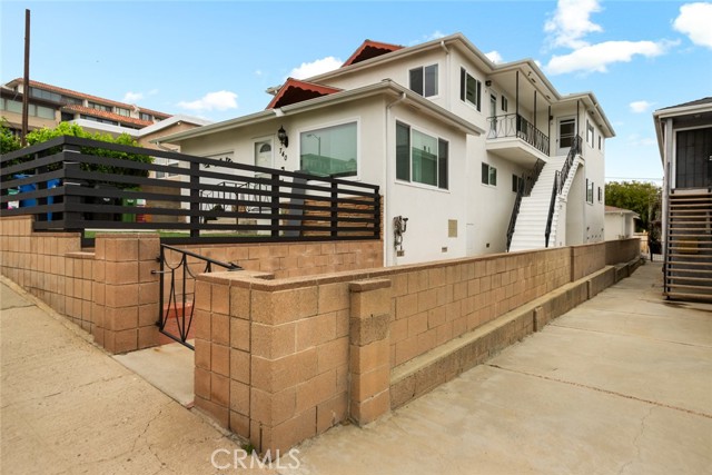 Detail Gallery Image 1 of 19 For 740 W 27th St #2,  San Pedro,  CA 90731 - 2 Beds | 1 Baths