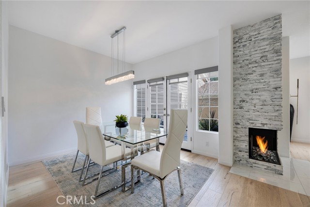 939 Blue Mountain, Westlake Village CA: https://media.crmls.org/medias/2bf8f66d-71c7-422b-afcb-7250a0e78a88.jpg