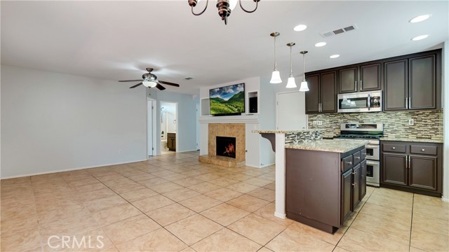 Detail Gallery Image 11 of 40 For 23405 Cheyenne Canyon Dr, Menifee,  CA 92587 - 4 Beds | 3 Baths