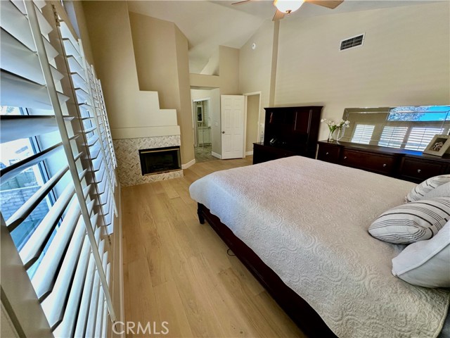 27448 Bridgewater Drive, Valencia CA: https://media.crmls.org/medias/2bf91d33-ee59-47f8-b644-6a37aa812c2d.jpg