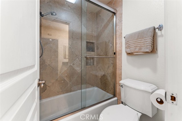 Detail Gallery Image 24 of 27 For 362 Villa Point, Newport Beach,  CA 92660 - 2 Beds | 2 Baths