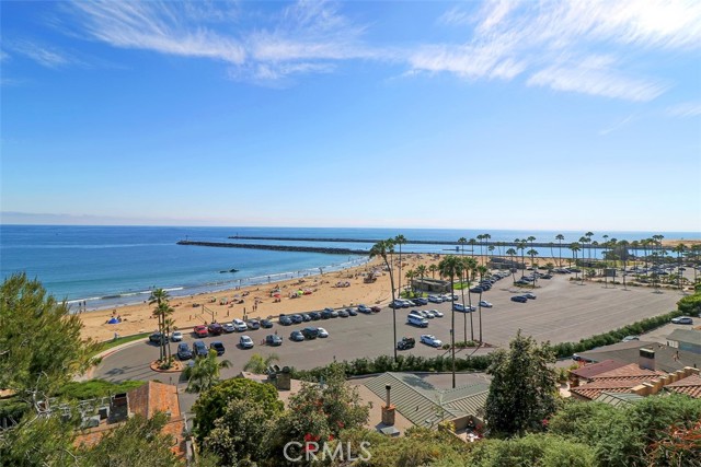 200 E Balboa Boulevard, Newport Beach CA: https://media.crmls.org/medias/2bf9990c-2b71-46e6-ad64-8bd24e125093.jpg