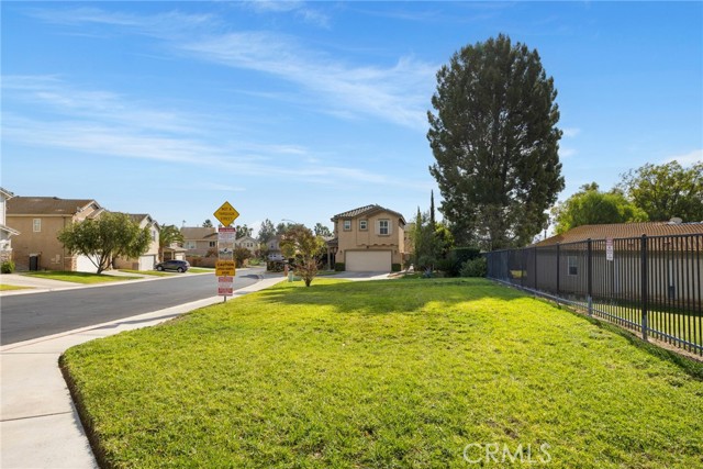 Detail Gallery Image 6 of 53 For 7992 Shadow Trails Ln, Jurupa Valley,  CA 92509 - 3 Beds | 2/1 Baths