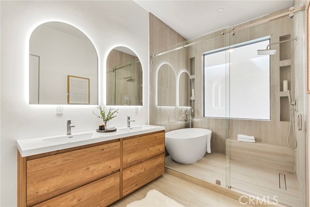 17827 Miranda Street, Encino CA: https://media.crmls.org/medias/2bfbad34-545e-4167-9ef5-a7fa2ba018fd.jpg