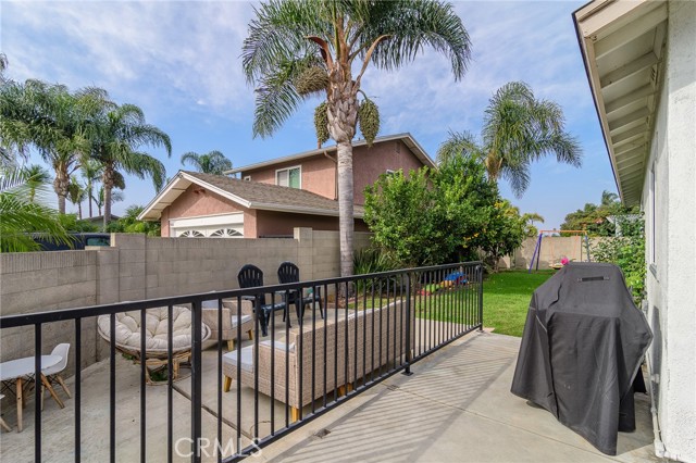 Detail Gallery Image 24 of 30 For 20731 Brookdale Ln, Huntington Beach,  CA 92646 - 3 Beds | 2 Baths