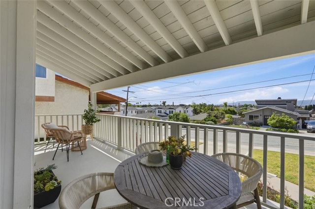 Detail Gallery Image 25 of 31 For 2413 Ives Ln, Redondo Beach,  CA 90278 - 4 Beds | 3 Baths