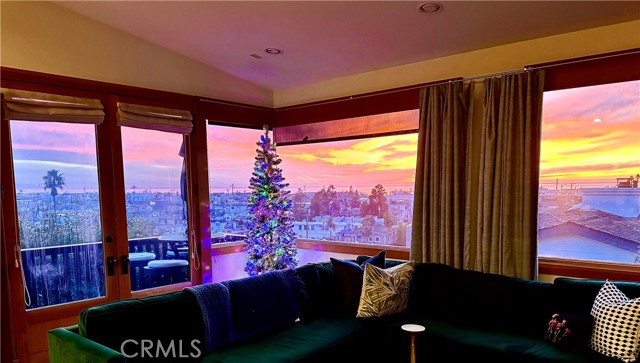 624 6th Street, Manhattan Beach CA: https://media.crmls.org/medias/2bfca676-3fba-4f5f-be7f-fe636e445679.jpg