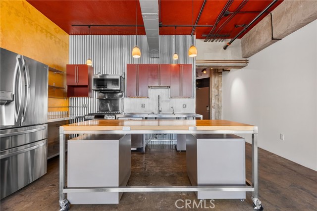 Detail Gallery Image 8 of 43 For 315 E 8th, Los Angeles,  CA 90014 - 2 Beds | 2 Baths