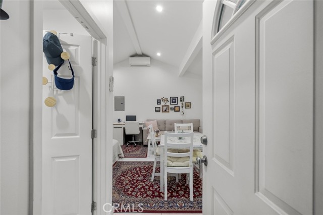 7228 Jamieson Avenue, Reseda CA: https://media.crmls.org/medias/2bfcf6d0-a136-4d97-baed-1050123fdf7a.jpg