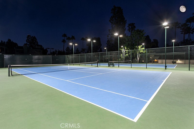 https://media.crmls.org/medias/2bfdc7f8-0ea8-4a55-82c4-63f93540b63a.jpg?preset=X-Large