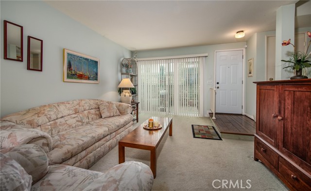 Detail Gallery Image 3 of 18 For 1107 W Francis St a,  Ontario,  CA 91762 - 2 Beds | 1/1 Baths