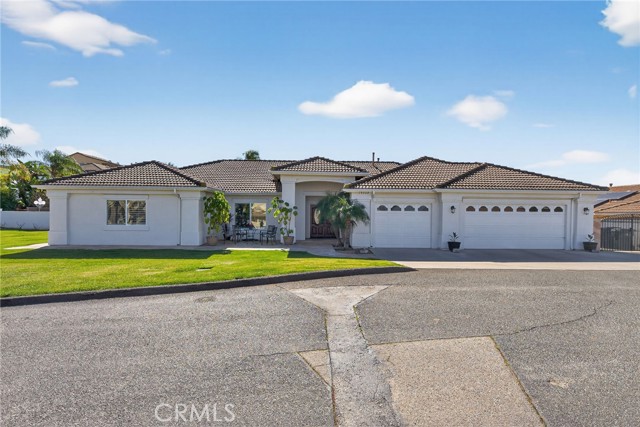 Detail Gallery Image 2 of 64 For 14029 Dove Canyon Dr, Riverside,  CA 92503 - 3 Beds | 2/1 Baths