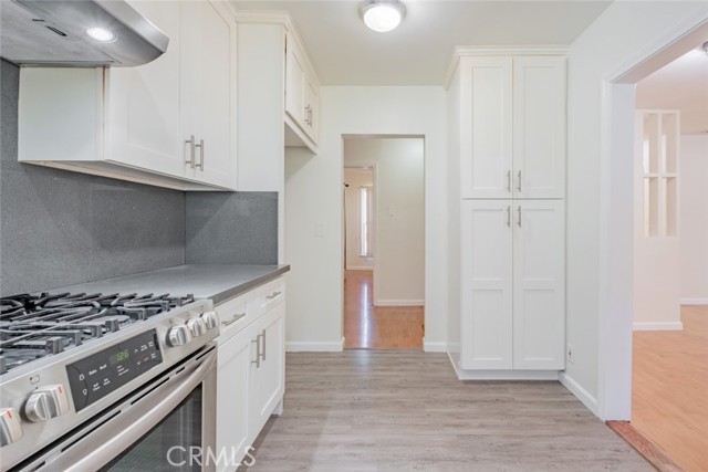 16908 Los Alimos Street, Granada Hills CA: https://media.crmls.org/medias/2bfe3460-d4c2-4797-af91-29f53875496b.jpg