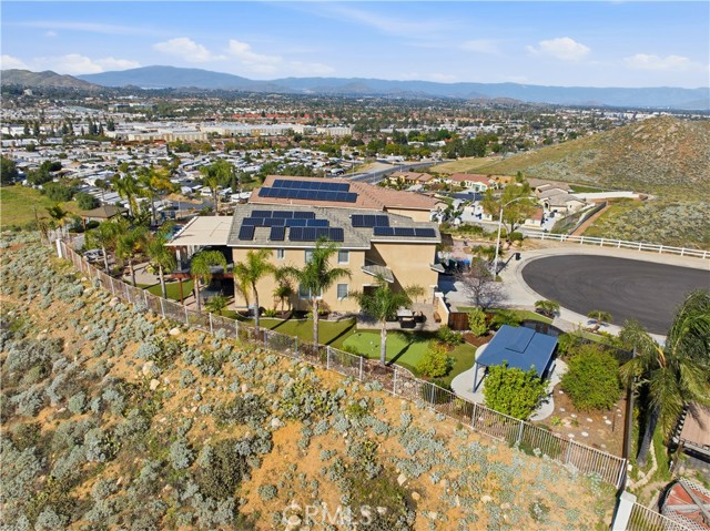 Detail Gallery Image 53 of 67 For 16123 Setting Sun Cir, Riverside,  CA 92503 - 3 Beds | 2/1 Baths