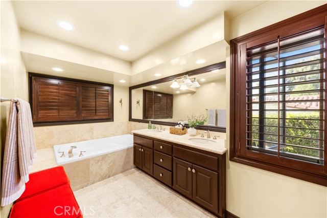 1465 Via Coronel, Palos Verdes Estates CA: https://media.crmls.org/medias/2bfe9ffa-3c41-4bd8-b744-a40092ee6855.jpg