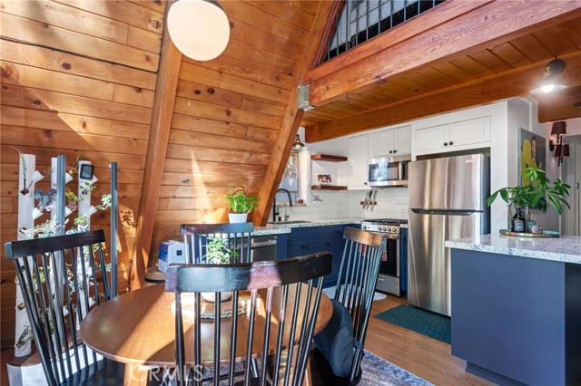 641 Buckingham, Lake Arrowhead, CA 92385