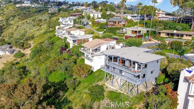 Detail Gallery Image 26 of 61 For 1998 San Remo Dr, Laguna Beach,  CA 92651 - 4 Beds | 3 Baths