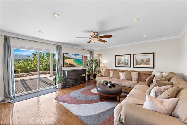 Detail Gallery Image 12 of 27 For 27795 Higuera, Mission Viejo,  CA 92691 - 4 Beds | 2/1 Baths