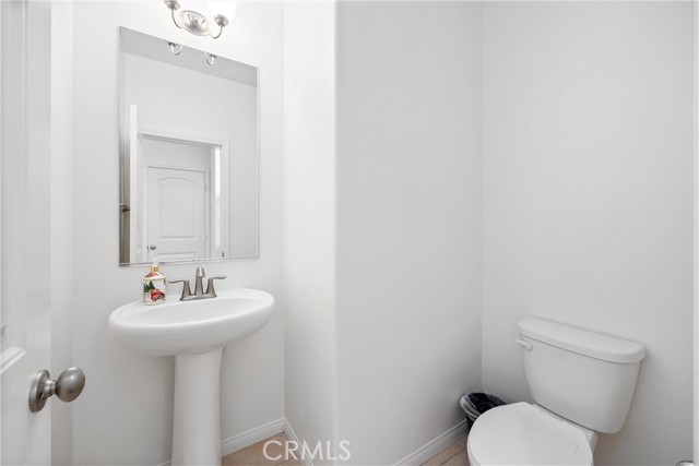 Detail Gallery Image 8 of 30 For 1878 Harvest Circle, Tustin,  CA 92780 - 3 Beds | 2/1 Baths