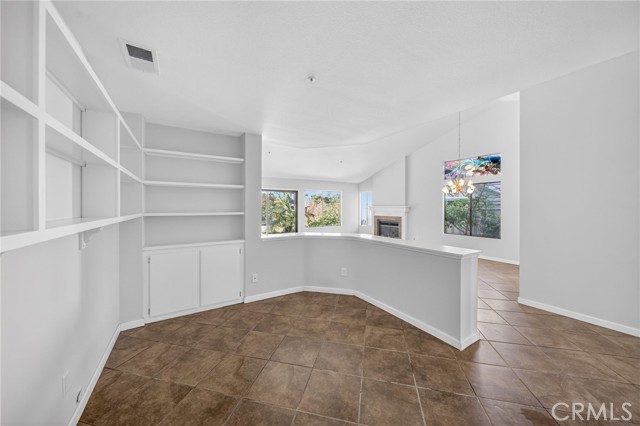 Detail Gallery Image 8 of 41 For 1786 Spyglass Cir, Vista,  CA 92081 - 2 Beds | 2 Baths