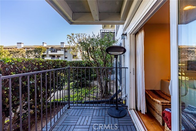 Detail Gallery Image 24 of 52 For 500 Cagney Ln #106,  Newport Beach,  CA 92663 - 1 Beds | 1 Baths