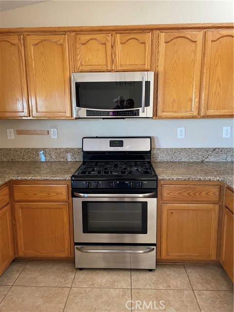 Detail Gallery Image 15 of 15 For 21150 Lone Eagle, Apple Valley,  CA 92308 - 3 Beds | 2 Baths