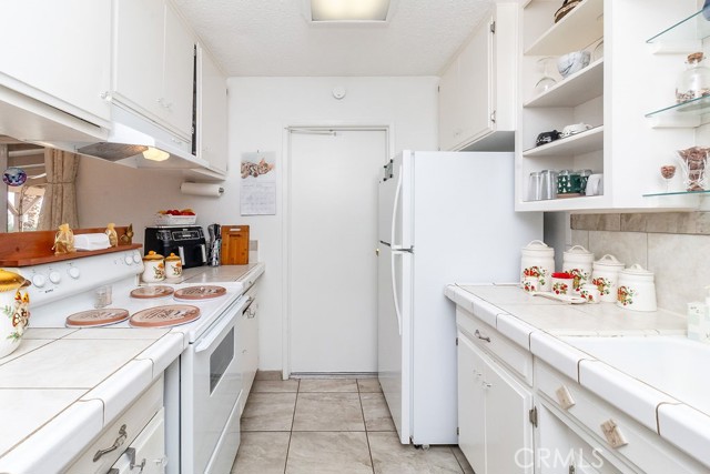 Detail Gallery Image 9 of 54 For 1900 Desoto, Needles,  CA 92363 - 3 Beds | 2 Baths