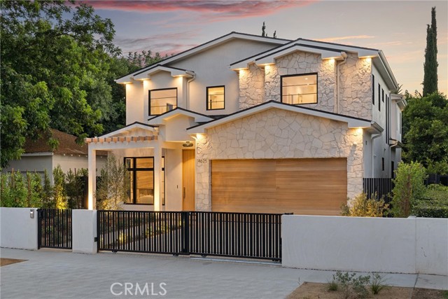 Detail Gallery Image 10 of 65 For 4625 Vesper Ave, Sherman Oaks,  CA 91403 - 5 Beds | 5/2 Baths