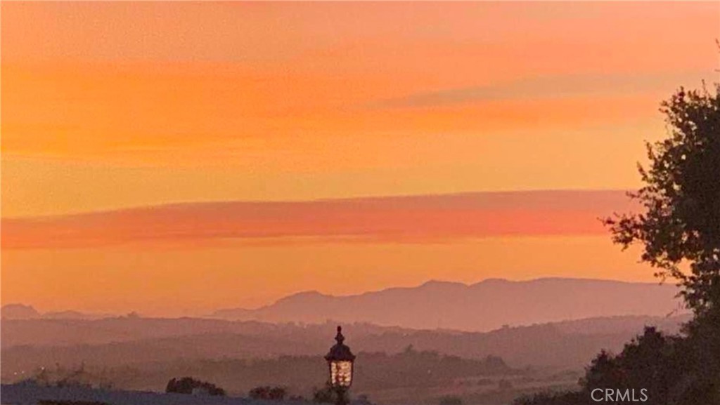 https://media.crmls.org/medias/2c02a56d-de48-4136-b4c4-72442b74d487.jpg?preset=X-Large