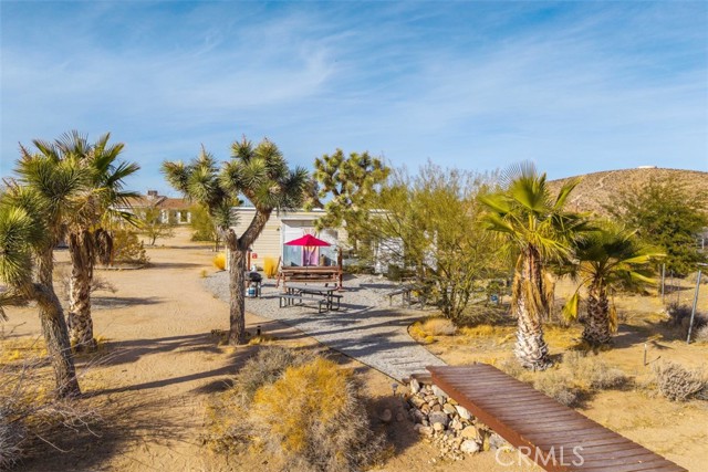 59427 La Crescenta Drive, Yucca Valley CA: https://media.crmls.org/medias/2c02ec3e-8f8b-426d-b2b2-824d4aaa8377.jpg