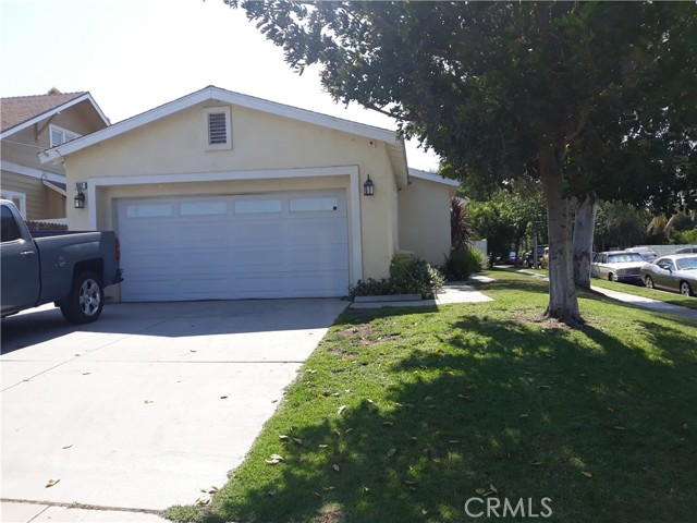 902 S Vicentia Ave, Corona, CA 92882