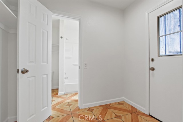 3569 Mulford Avenue, Lynwood CA: https://media.crmls.org/medias/2c039cb3-a800-42ee-a811-7fde9b3a145b.jpg