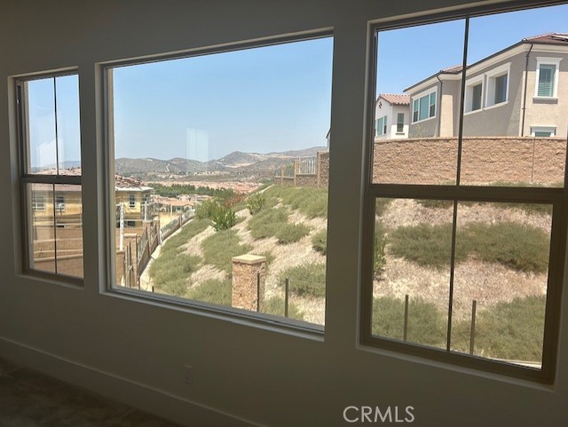 114 Drumbeat, Irvine CA: https://media.crmls.org/medias/2c03ae4a-ab77-4384-8964-9b4350ce13bc.jpg