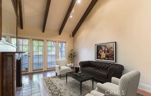 Detail Gallery Image 13 of 56 For 12386 Ridge Cir, Los Angeles,  CA 90049 - 3 Beds | 3/1 Baths