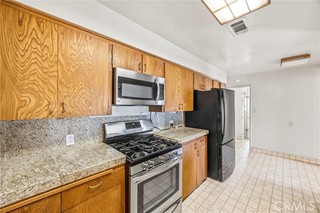 Detail Gallery Image 9 of 34 For 5137 Peacock, Riverside,  CA 92505 - 3 Beds | 1 Baths