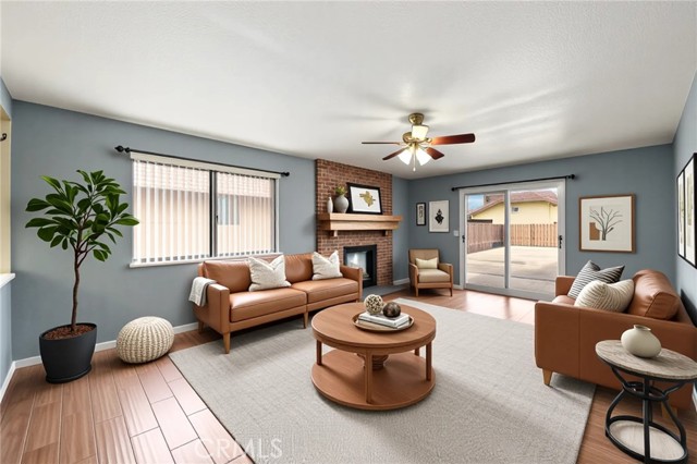 Detail Gallery Image 6 of 26 For 1819 Acosta Ave, Lancaster,  CA 93535 - 3 Beds | 2 Baths