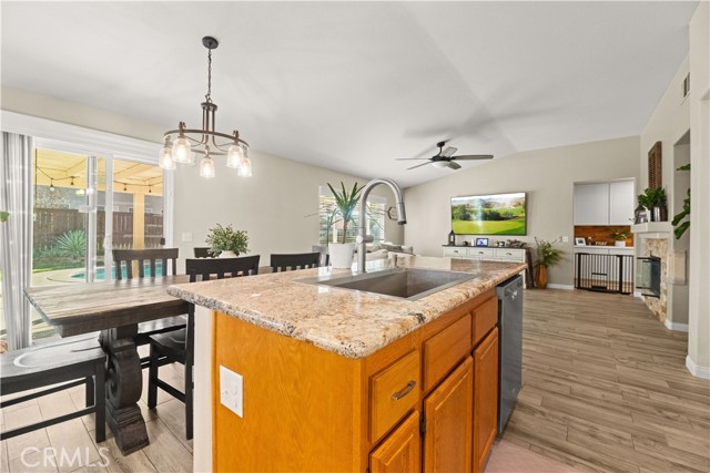 Detail Gallery Image 22 of 49 For 32816 Autumn Wood Cir, Lake Elsinore,  CA 92530 - 3 Beds | 2 Baths