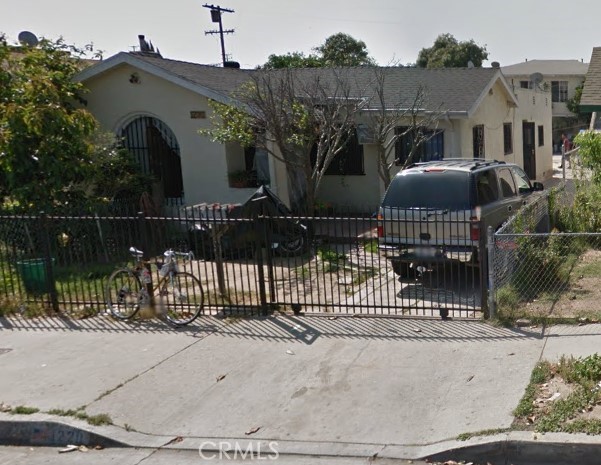 1218 E 70th Street, Los Angeles, CA 90001
