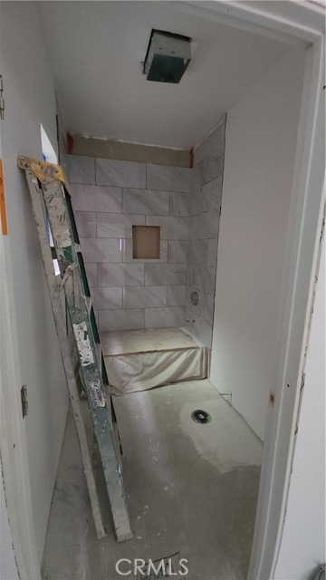 Detail Gallery Image 9 of 15 For 19380 Quebec Ave, Corona,  CA 92881 - 2 Beds | 2 Baths