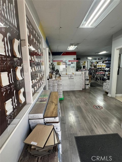 0, Riverside CA: https://media.crmls.org/medias/2c07a928-b5c9-410a-be23-c5a6fd65350f.jpg